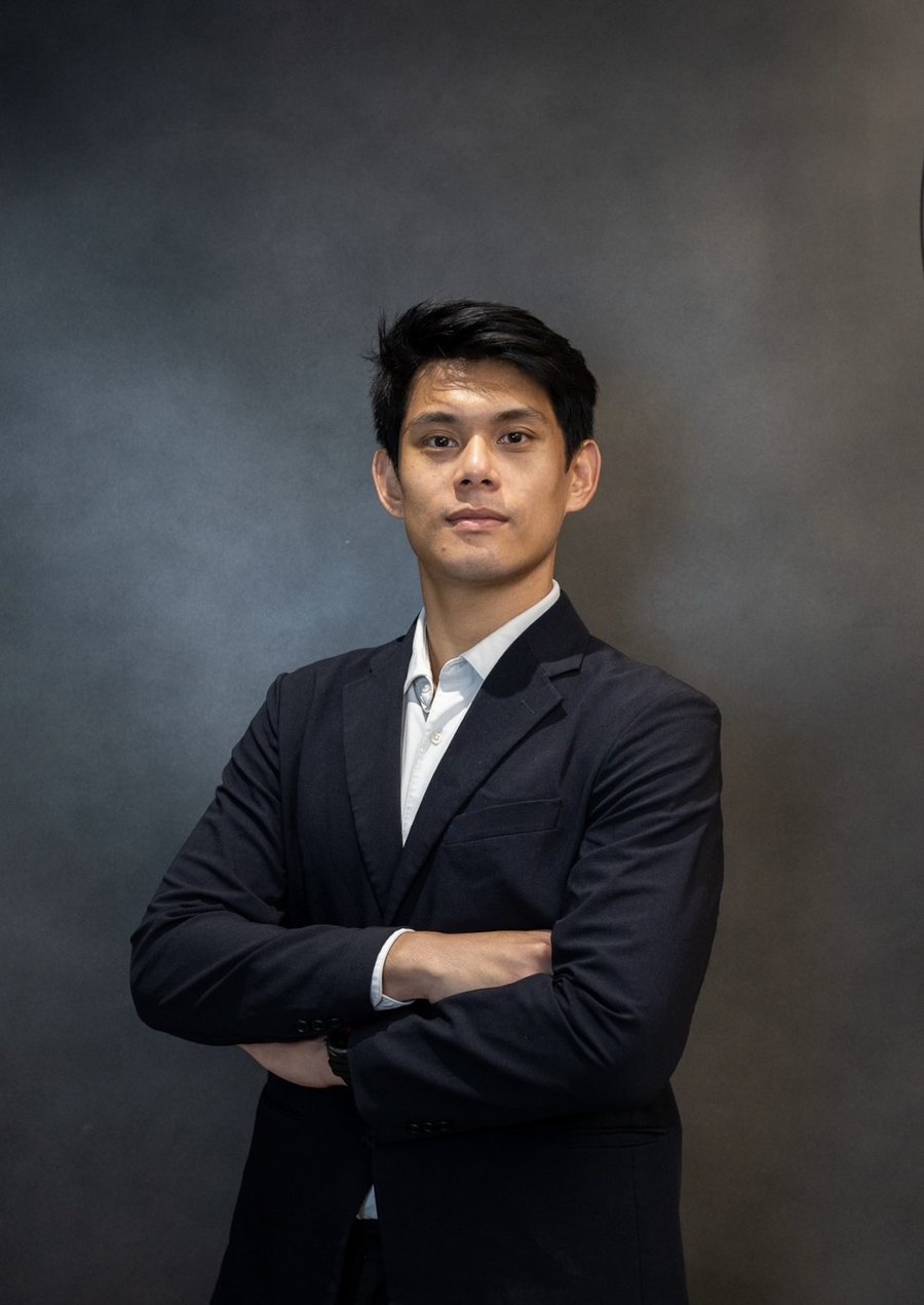 Portrait of Dr. Nitipong Praphaphankul
